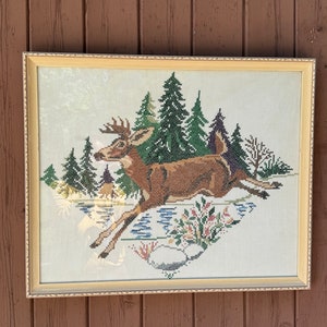 Ciervo, animal, cervatillo, cierva, petit point, enmarcado, madera, vintage, hecho a mano, bordado, arte, bordado, punto de cruz, ciervo