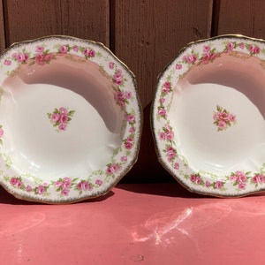 Alfred Meakin Harmony Shape Soup Bowl m Rose Bower pattern  Soup Bowls Gold Gilt England Vintage