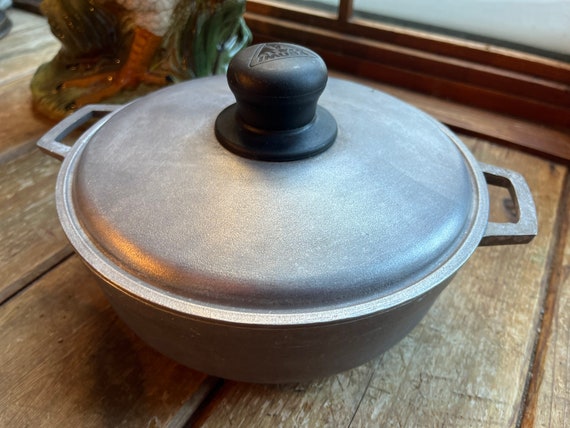 Pot, IMUSA, Aluminum, Cookware, Retro Kitchen, Lid, Round, Vintage,  Colombia, Double Handle 