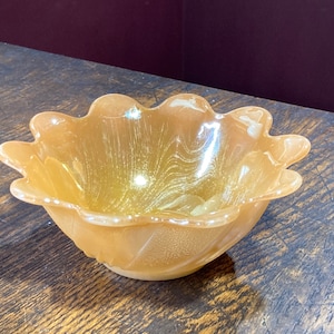 Vintage Feuer-König Pfirsich Luster Lotus Schale