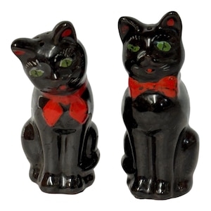 Black Cat, Salt And Pepper Shakers, Vintage Redware, Green Eyes, Collectible, Novelty, Ceramic, Handpainted Japan