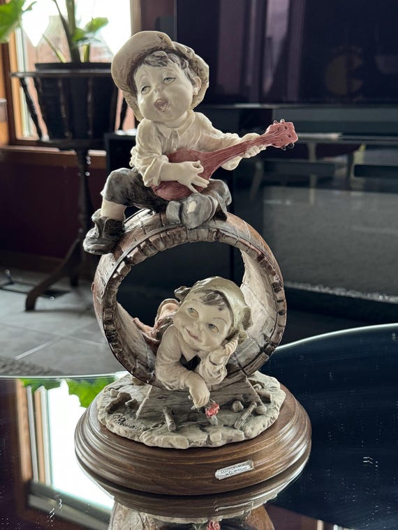 Giuseppe Armani Sculpture: Gulliver's World Barrel Series, Vintage