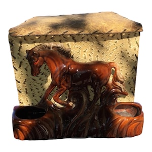 Lampa telewizyjna Vintage Ceramic Horse: doniczka MCM, klosz z ściegiem biczowym