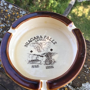 Vintage Niagara Falls Ceramic Ashtray: Canada Souvenir
