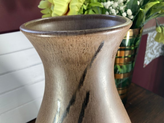Vintage Blue Mountain Pottery Vase: Mocha Drip Glaze, Canadian Art