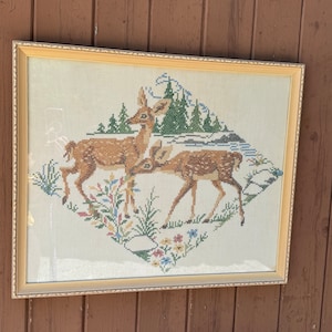 Ciervo, animal, cervatillo, cierva, punto petit point, enmarcado, madera, vintage, hecho a mano, bordado, arte, bordado, punto de cruz, ciervo