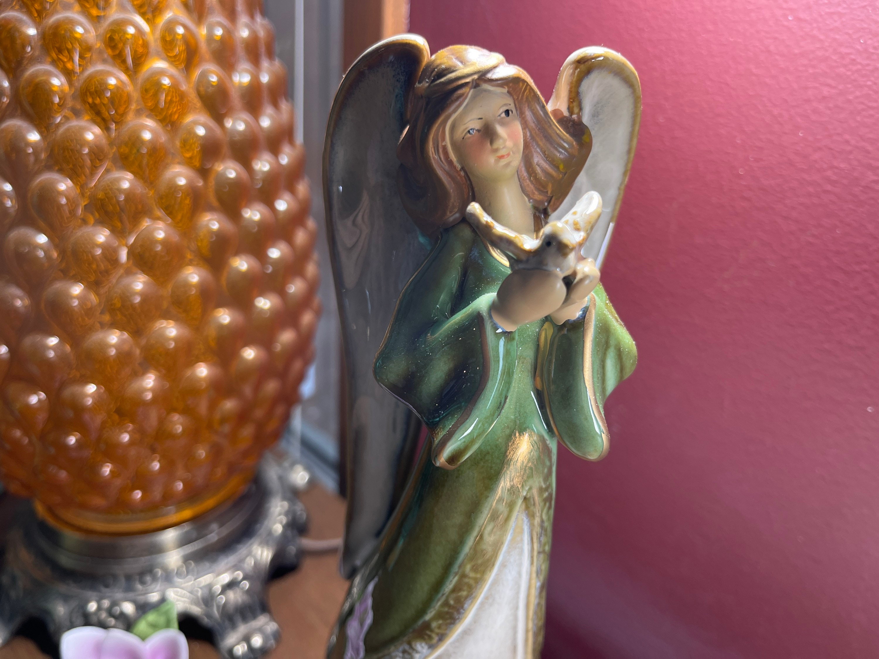 少女像置物/陶器 置物 陶器人形 少女とリス パステルカラー- soracoya（空小屋）