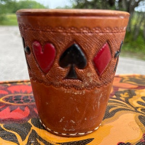 Würfelbecher Spielkarte Symbole Leder Vintage Karneval Spiele Shaker Cup Karte Anzüge