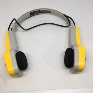 Electro Brand AM/FM Folding Headphone Radio w Antenna NIB Headphones New in Box Deluxe Yellow Retro Vintage image 2