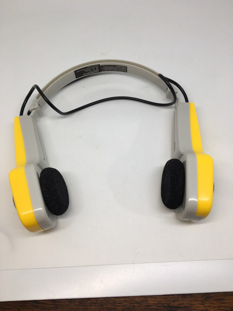 Electro Brand AM/FM Folding Headphone Radio w Antenna NIB Headphones New in Box Deluxe Yellow Retro Vintage image 2