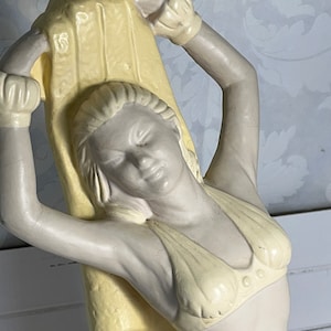 Chalkware Lamp, Female Dancer, Figurine,  Brest Mfg. Co. Mid Century Modern Chalk ware Table Lamp Vintage