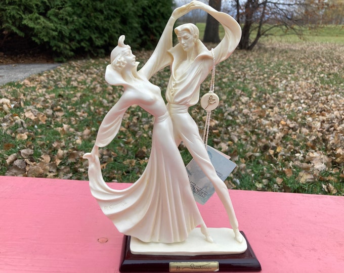 A SANTINI Classic Sculpture A. Santini Original Sculpture Two Lovers