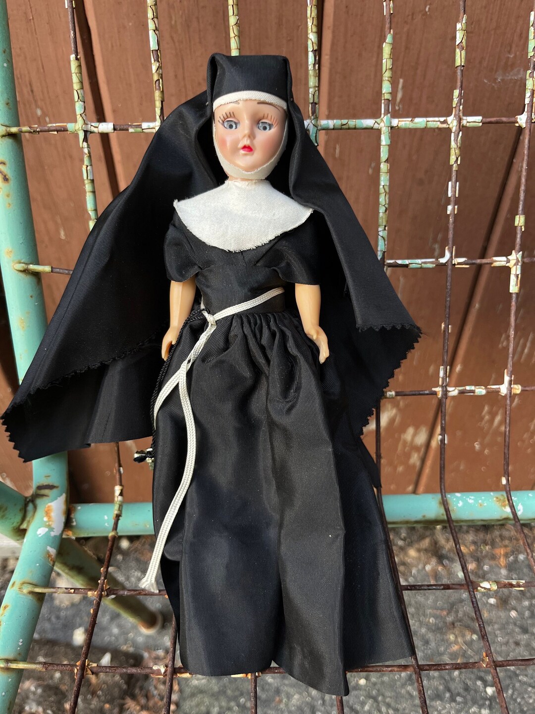 Nun Doll 1950s Plastic 8 Doll Crucifix Sleep Eyes - Etsy