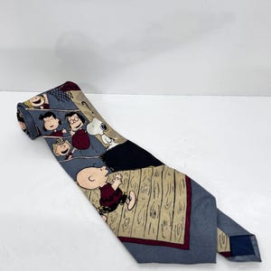 NECKTie Vintage Peanuts Charlie Brown & Snoopy Basketball theme neck tie Clothing Accessory Novelty