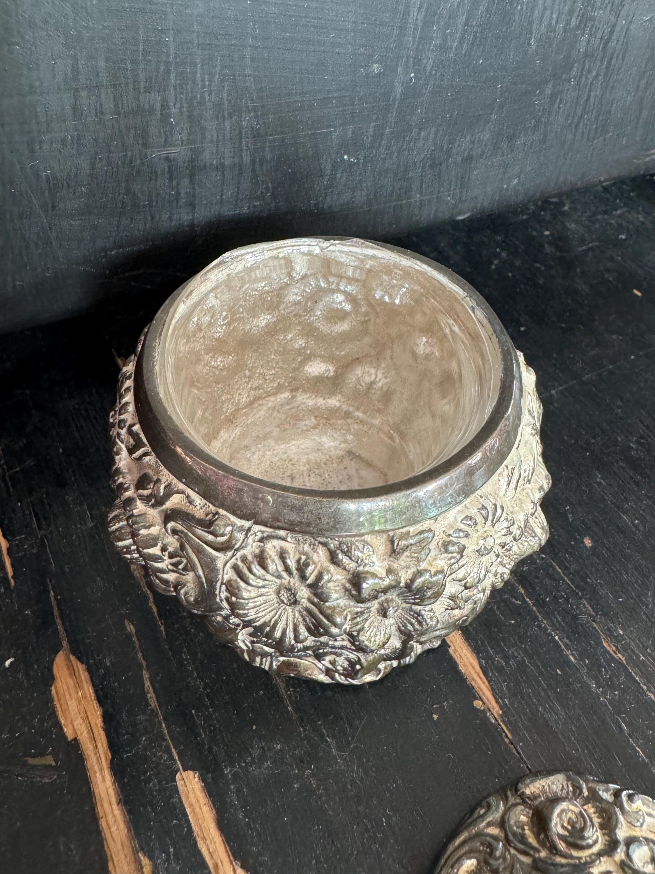 Harrison Fisher HF-0918 Silver Plated Floral Sugar Condiment Jelly