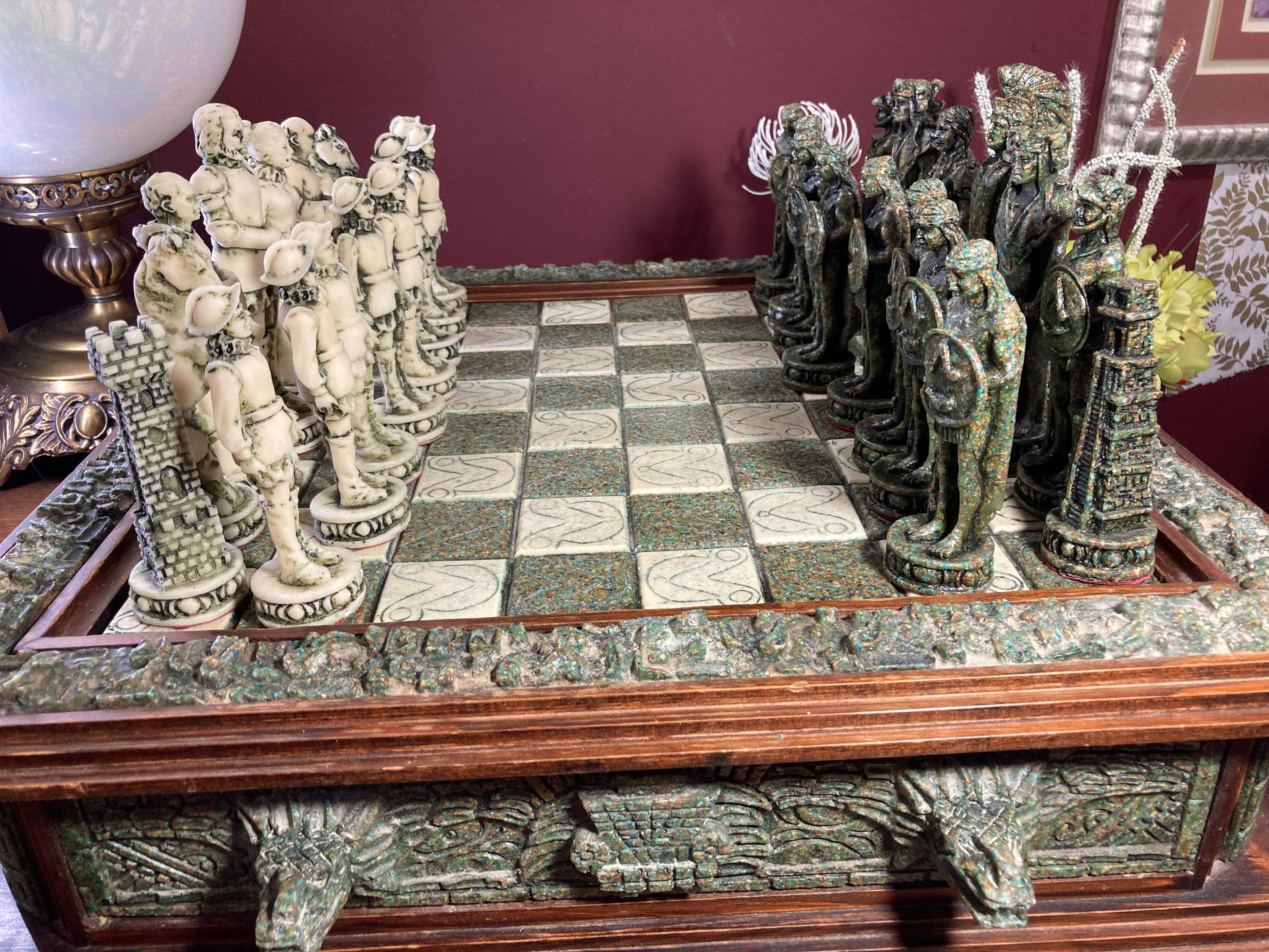 Vintage IRIDESCENT Ceramic Duncan Mold Medieval Gothic Chess 32 pc set  Complete