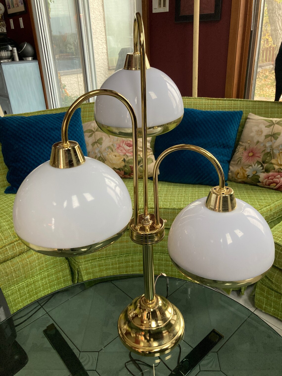 Vintage Brass Glass Table Lamp: 80s Retro Art Deco Tri-Light, photo 2 of 5