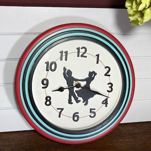 Wall Clock, Retro Diner Style, Art Nouveau, Battery operated,  Vintage, Retro, Dance around the Clock, Dancers, Diner, Silhouette