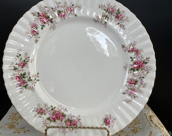 Royal Albert Lavender Rose Dinner Plate, Vintage Bone China England 10 1/4”