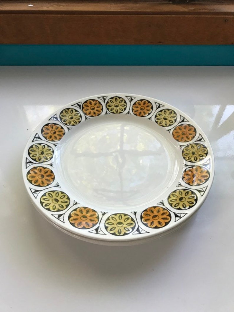 Kathie Winkle Broadhurst Ironstone Staffordshire England Retro Kitchen Olympus Pattern Dinner Plate Dining Serving Home Living Vadel Com