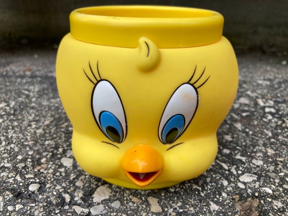 Vintage 1992 Tweety Bird Mug: Warner Bros. Collectible Kids Cup