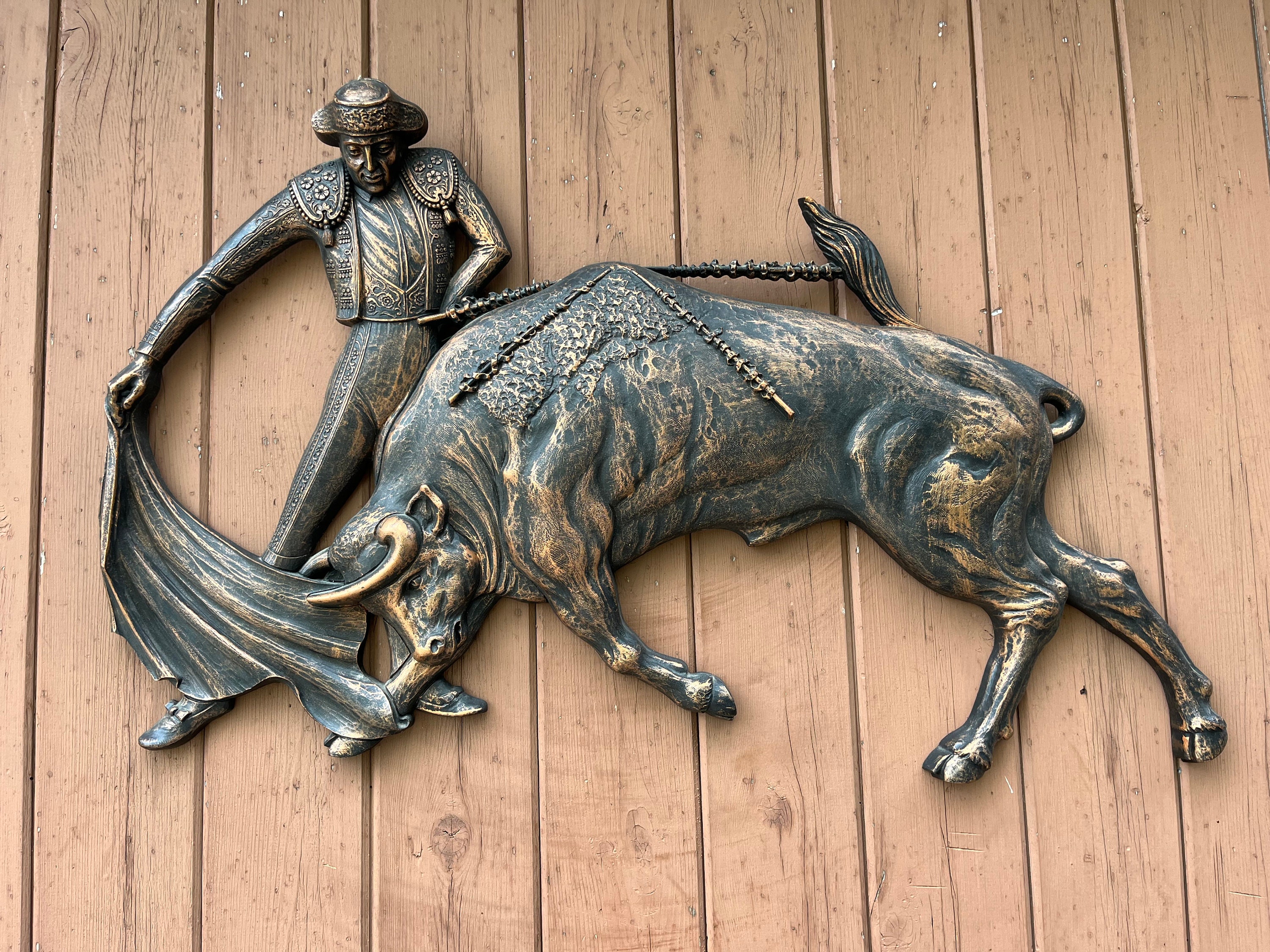 Vintage Coppercraft Bullfighter Wall Plaque: Retro Spanish Decor