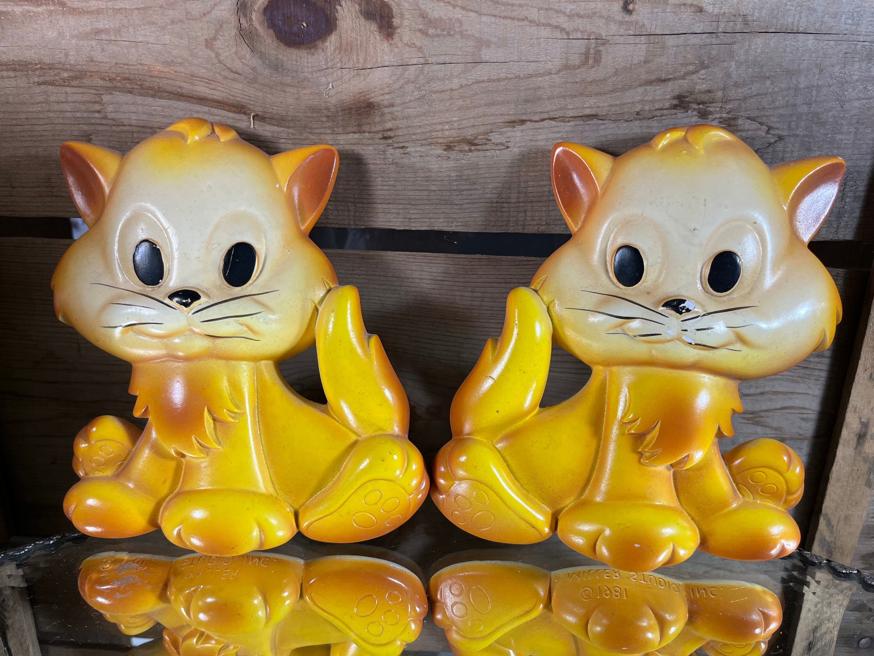 アンティーク壁掛けミラー ヴィンテージ 1981年 ミラースタジオ 猫の壁掛け - 2個セット - Etsy 日本
