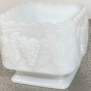 Bowl Dish Planter Catchall Anchor Hocking White Milk Glass Square Footed Bowl, Harvest Grape Pattern Vintage