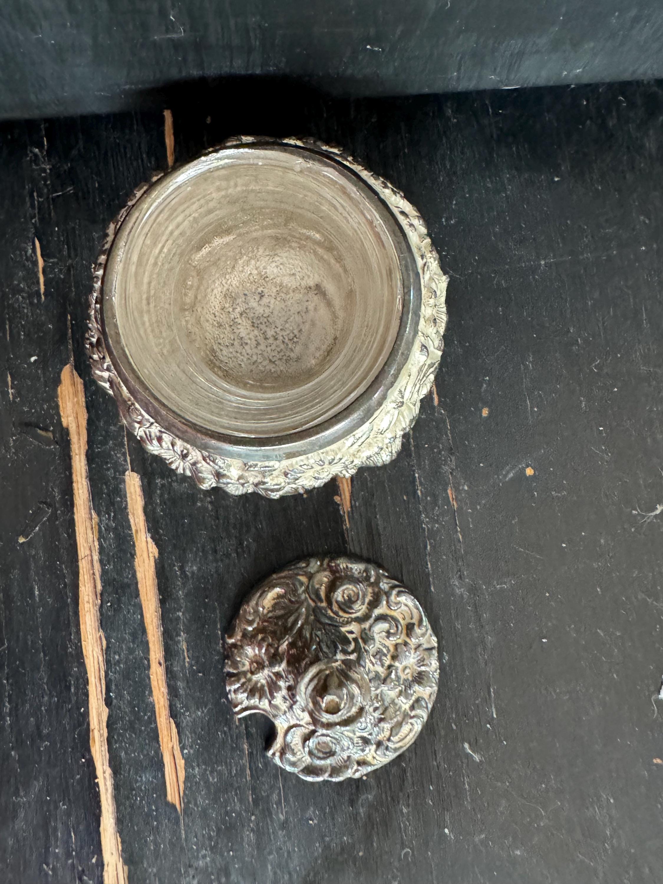 Harrison Fisher HF-0918 Silver Plated Floral Sugar Condiment Jelly