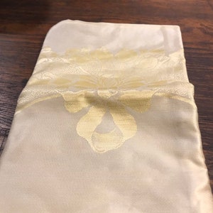 Vintage 60s table cloth and 4 matching cloth napkins