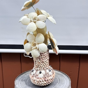 Home Decor Shell, Real Natural Shell, Marine, Nautical Decor, Beach, Ocean, Vintage Flower Vase Handmade Kitschy