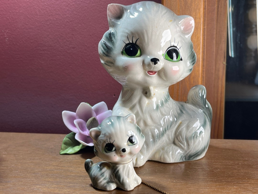 Cat and Kitten Family, Baby, Big Eye, Figurine, Vintage 1950s Knick Knack  Collectible Anthropomorphic Thames Chain 