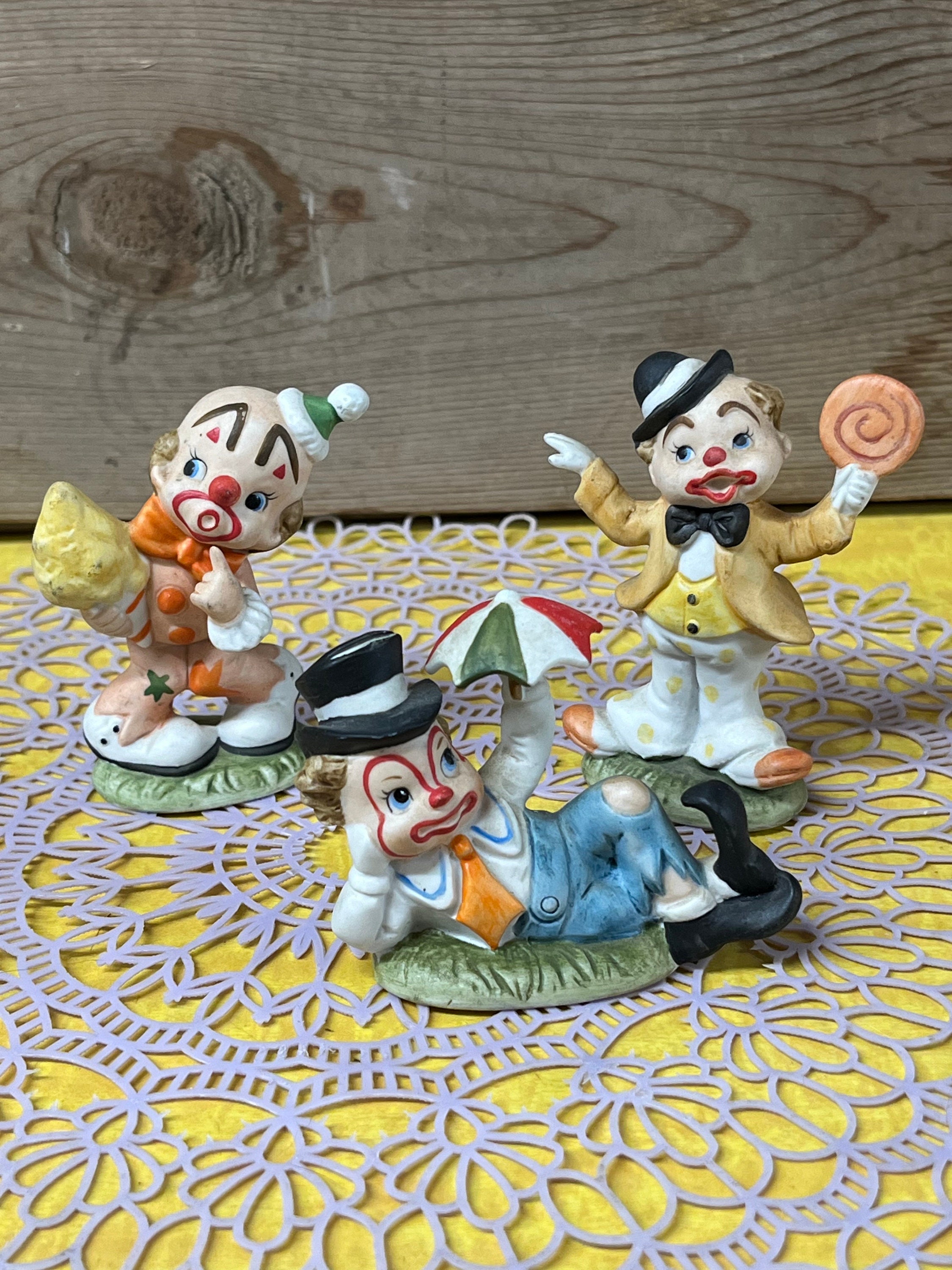 Lefton Clown With Umbrella Bisque Circus Clown Lefton
