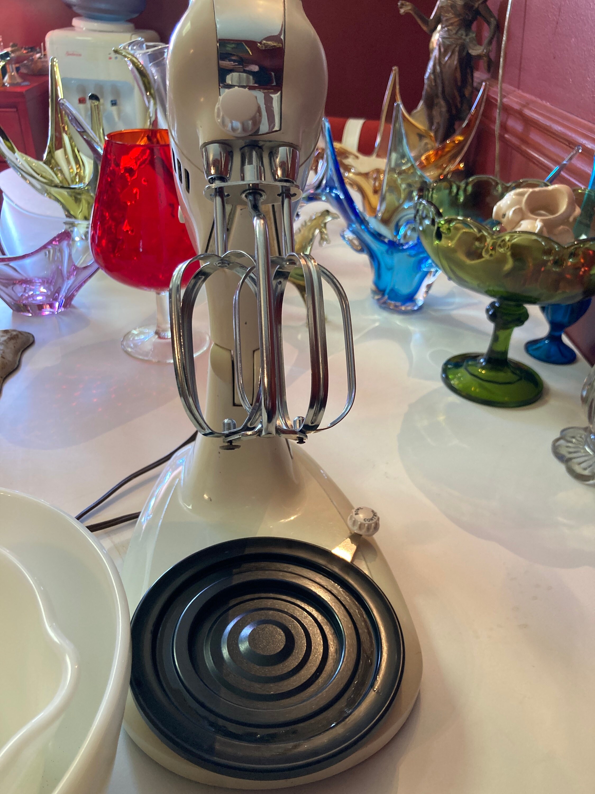 Hamilton Beach Stand Mixer Two Milk Glass Pyrex Bowls Mid Century Kitchen  Vintage Blender Mixmaster 9 Speed 