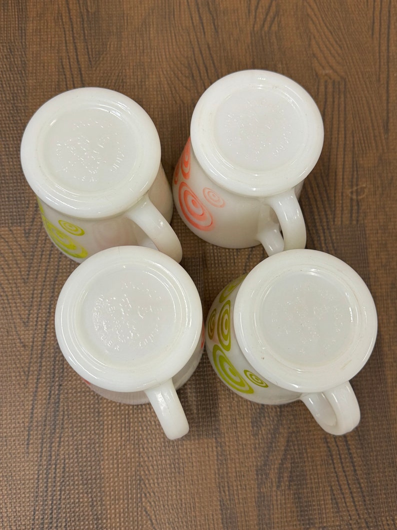 Fire King Fireking Milk Glass D Handle Mugs Atomic Swirl Vintage Retro