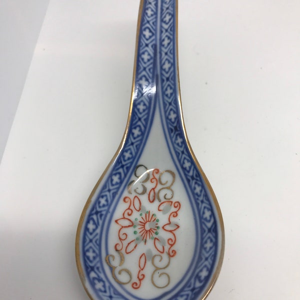 Chinese Porcelain Soup Spoon Rest Rice Eyes Rice Grain Transparent Blue and White Asian Rice Hand Painted Blue Flow Vintage