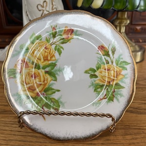 6” Plate Royal Albert Tea Rose Side or Butter  Plate Vintage Gold trim Floral Yellow Rose Flower Bone China