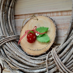 Wooden disc strawberry sweet image 2