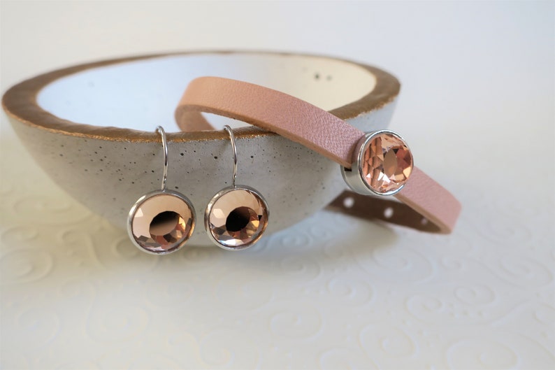 Almond Blossom-Set Leather Bracet & Earrings rosé image 1