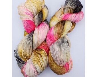 hand-dyed sock yarn, 4-ply, "Doll's pram", creative corner,