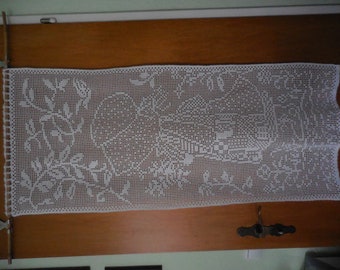 Häkelgardine weiß Türgardine Biedermeiermotiv Türvorhang Baumwolle 120 cm x 52 cm Mädchen mit Blumen