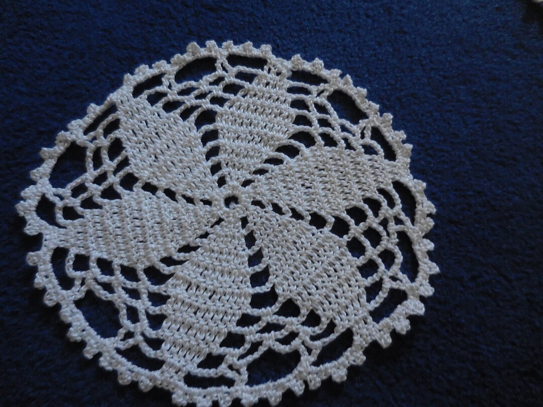 Napperon fait main, rond blanc au crochet, chic country français