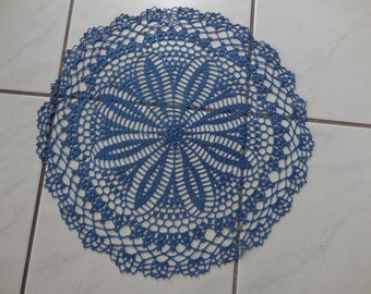 Nappe au crochet main bleue 37 cm andwork