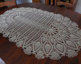 Chemin de table crocheté main couleur naturelle 114 cm x 61 cm technique de crochet vintage