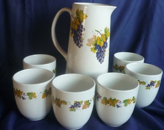 Jug with 6 cups for new wine, wine, wine jug, grapes, cups, grapes