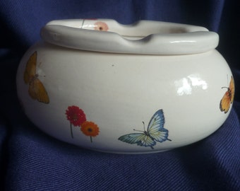 Oval ashtray with gerberas and butterflies