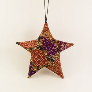 Decorative star to hang