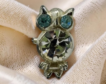 Vintage 1960s Owl Brooch Pin with Clear Faceted Rhinestones and Blue Stone Eyes, Small Jewelry Accessory