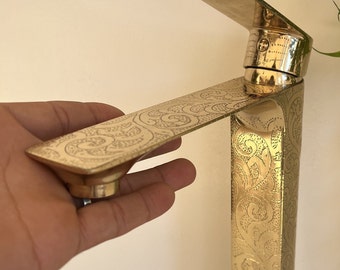 Handmade Moroccan Brass Vessel Sink Faucet: Single Handle