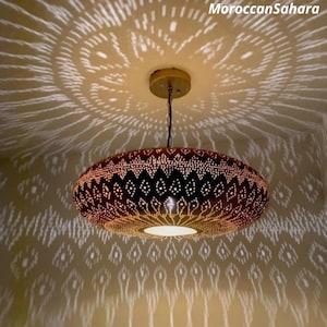Suspension, suspension en laiton, suspension marocaine en laiton, luminaires marocains, éclairage suspendu, suspension marocaine simple